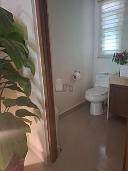 Casa en Venta Residencial Aqua, Cancún. 4 Recs 4.5 Baños Alberca y 232 m² Construcción