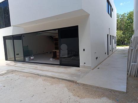 Casa en Venta – Residencial LOSANTOS, Cancún, Quintana Roo