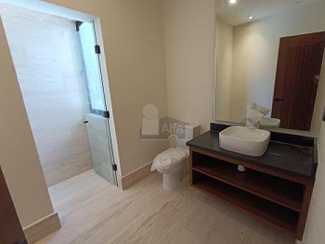Casa en Venta – Residencial LOSANTOS, Cancún, Quintana Roo