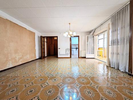 Piso en venta en LLOREDA, Badalona, Barcelona