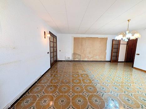 Piso en venta en LLOREDA, Badalona, Barcelona