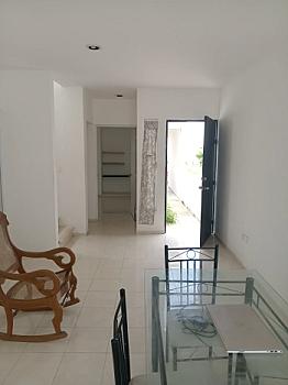 Casa seminueva construida con los estándares actuales de calidad. En privada vigilancia 24hrs