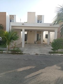 Casa seminueva construida con los estándares actuales de calidad. En privada vigilancia 24hrs