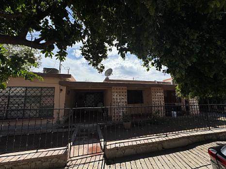 Casa en VENTA ubicada Col. El Razo