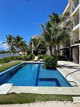 PH en venta frente al mar en AKUMAL, TULUM con 2 roof top privados