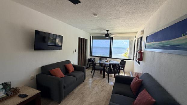 Departamento en venta amueblado y equipado frente al mar con alberca y seguridad