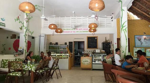 Propiedad de uso mixto en Holbox, a pocos pasos de la playa