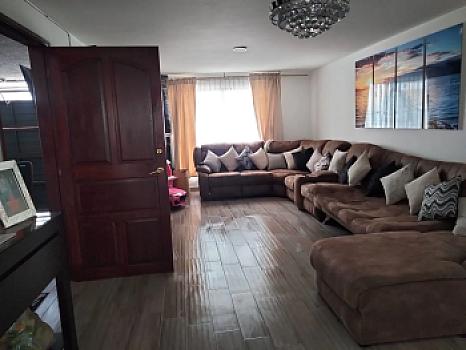 CASA EN RENTA REMODELADA, ZONA TOLUCA EDO MEX