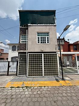 Casa en Venta en Los Sauces Toluca