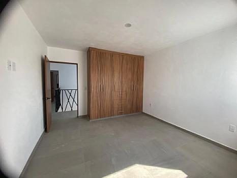 CASA DE 4 RECAMARAS MUY AMPLIA EN SAN JOSE ITURBIDE GTO.