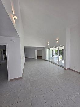 CASA EN RENTA / VENTA  EN PUERTA DE HIERRO