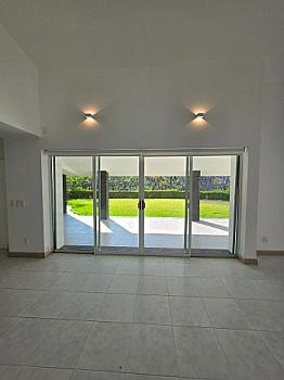 CASA EN RENTA / VENTA  EN PUERTA DE HIERRO