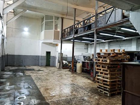 Venta de BODEGA  con Vialidades a unos metros