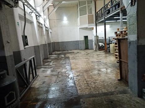 Venta de BODEGA  con Vialidades a unos metros