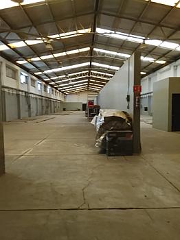 Bodega de 2300m2  cerca del Viaducto