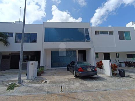 Casa en Venta Residencial Arbolada 3 recs, 3 baños completos, Cancun Quintana Roo  Zona Huayacan
