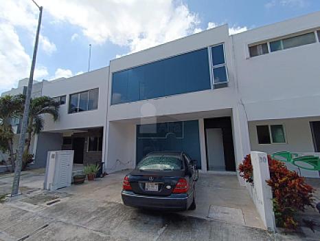 Casa en Venta Residencial Arbolada 3 recs, 3 baños completos, Cancun Quintana Roo  Zona Huayacan