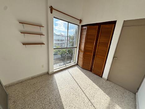 CENTRAL APARTMENT 3RD LEVEL AV LA COSTA AND MANDINGA