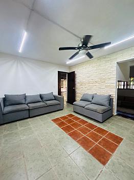 Residencia independiente en Álamos I, Cancún · 980 m² de terreno, jardín y alberca privada