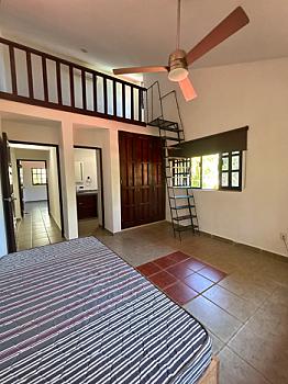 Residencia independiente en Álamos I, Cancún · 980 m² de terreno, jardín y alberca privada