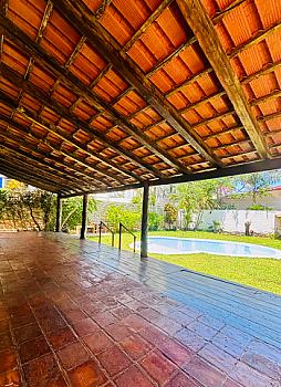 Residencia independiente en Álamos I, Cancún · 980 m² de terreno, jardín y alberca privada