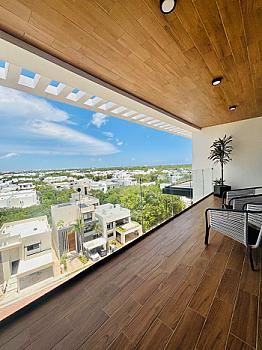 Penthouse en renta en Altea, Vía Cumbres, Cancún, con rooftop privado, jacuzzi y recámara en dos niveles