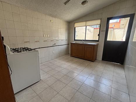 Casa  de una planta con excelente ubicación