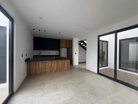 RESIDENCIA DE LUJO EN VILLA CORZO SAN JOSE ITURBIDE