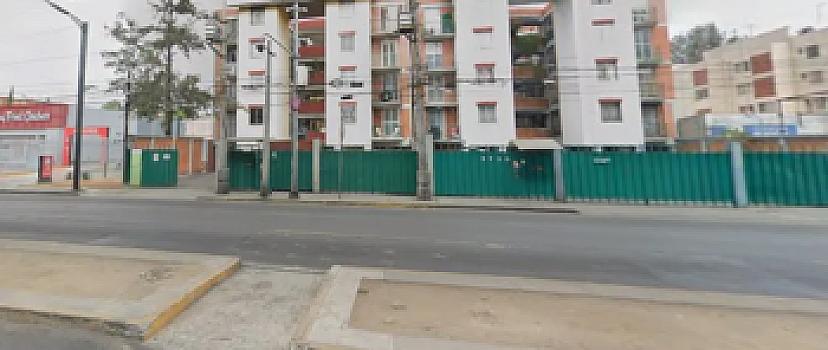 sa departamento en venta en la alcaldia iztapalapa a 5 mnts. de centros comerciales como ANTENAS, portal lomas estrella. Cuenta con universidades