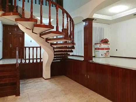 EXCELENTE CASA RESIDENCIAL CON ALBERCA EN VENTA EN COATZACOALCOS