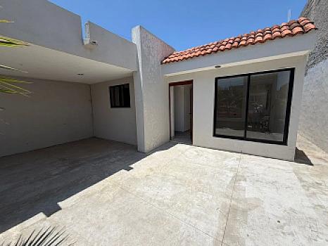 Casa de UNA PLANTA con 2 recámaras en Residencial Pensiones, Mérida