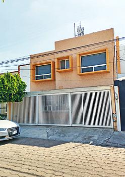 Casa en VENTA - Quintas del Marqués, 4 recámaras + cuarto de servicio