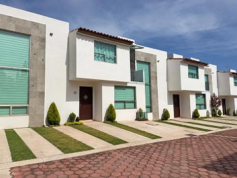 “Exclusivity, spaciousness and quality of life in Cacalomacán.”