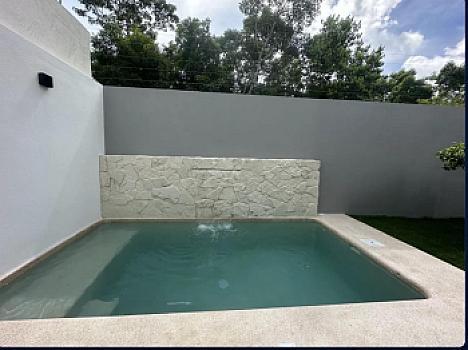 House for rent on Av Huayacan in Vía Cumbres with pool, grill and 24 hr security