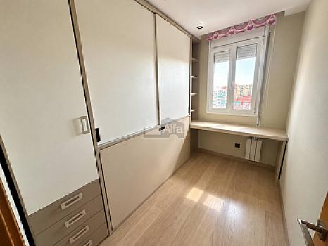 Piso en venta en Sant Martí de Provença, Barcelona, Barcelona