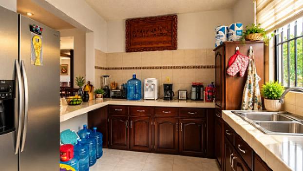 Descubre Amplia Casa en Venta con amplio terreno en la Colonia Tancol en Tampico