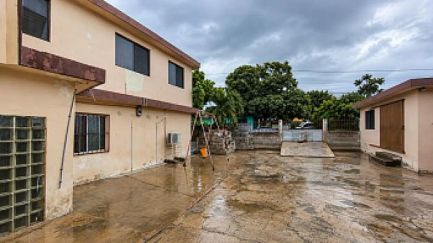 Descubre Amplia Casa en Venta con amplio terreno en la Colonia Tancol en Tampico