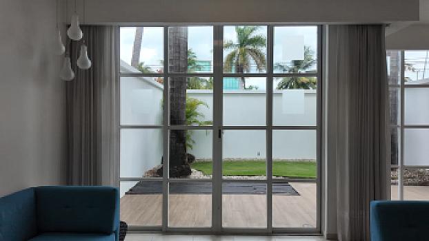 Casa en Venta en Av. Bonampak, Cancún | 3 Recámaras, Terraza Jardín y Conectividad Total | SM 8