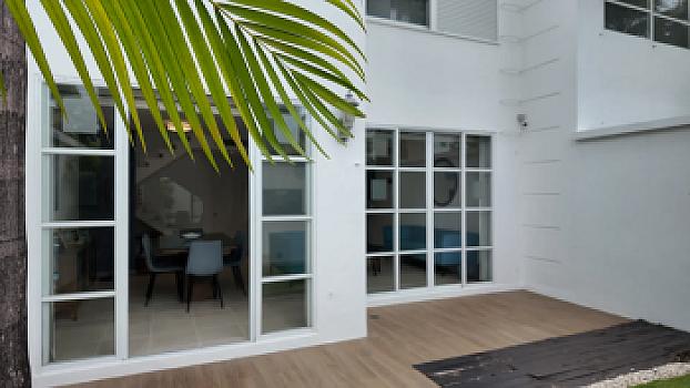 Casa en Venta en Av. Bonampak, Cancún | 3 Recámaras, Terraza Jardín y Conectividad Total | SM 8