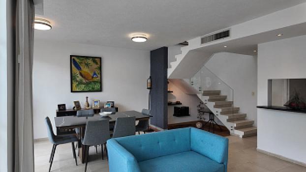 Casa en Venta en Av. Bonampak, Cancún | 3 Recámaras, Terraza Jardín y Conectividad Total | SM 8