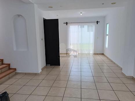 Casa en condominio en rent en Residencial Foresta, Metepec, México