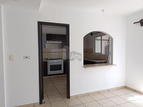 Casa en condominio en rent en Residencial Foresta, Metepec, México