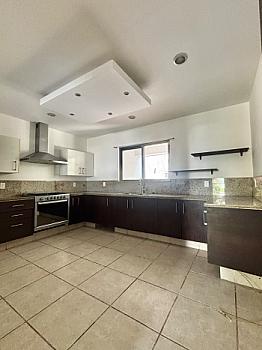 Casa en venta en Álamos I, Cancún · 3 recámaras y alberca