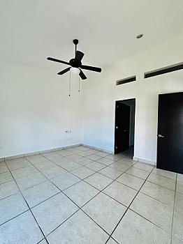 Casa en venta en Álamos I, Cancún · 3 recámaras y alberca