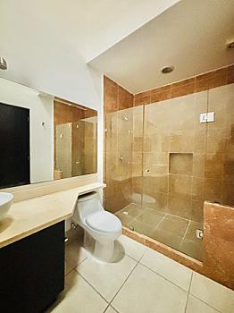 Casa en venta en Álamos I, Cancún · 3 recámaras y alberca