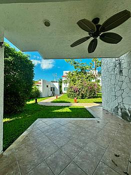 Casa en venta en Álamos I, Cancún · 3 recámaras y alberca