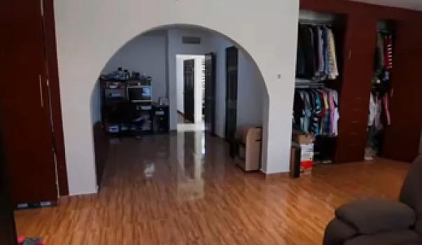 Vivienda con alberca y Departamento