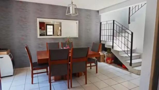 Vivienda con alberca y Departamento