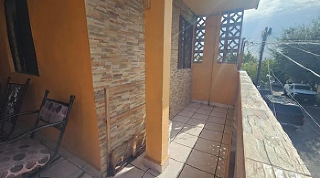 Casa de 5 recamaras cerca de Parque Lomas de Escobedo