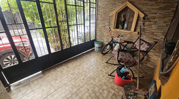Casa de 5 recamaras cerca de Parque Lomas de Escobedo